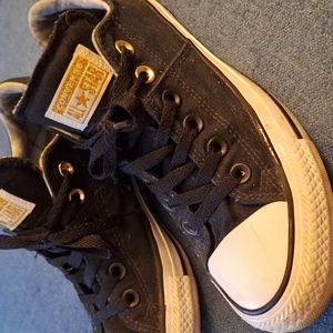 CONVERSE Navy and gold detail chucks